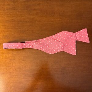 Pink Polka Dot Bow Tie